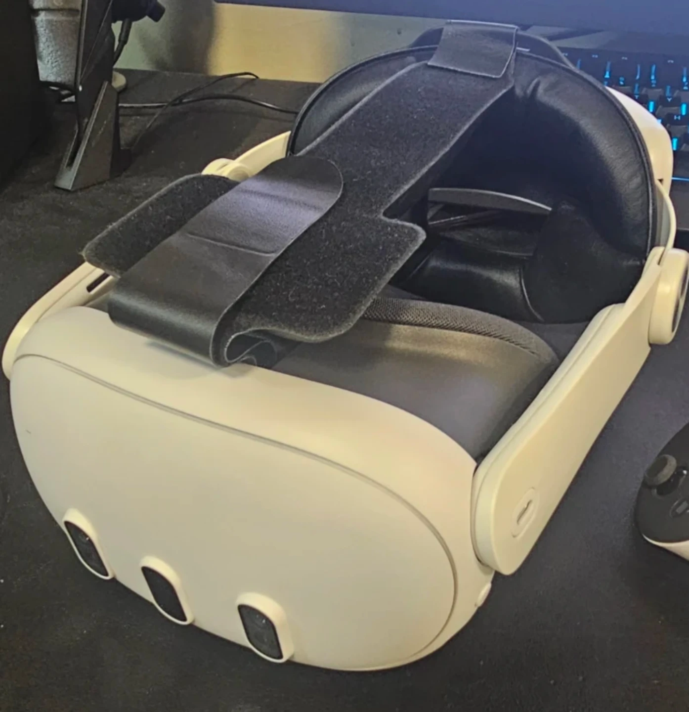 Meta Quest 3 VR Headset