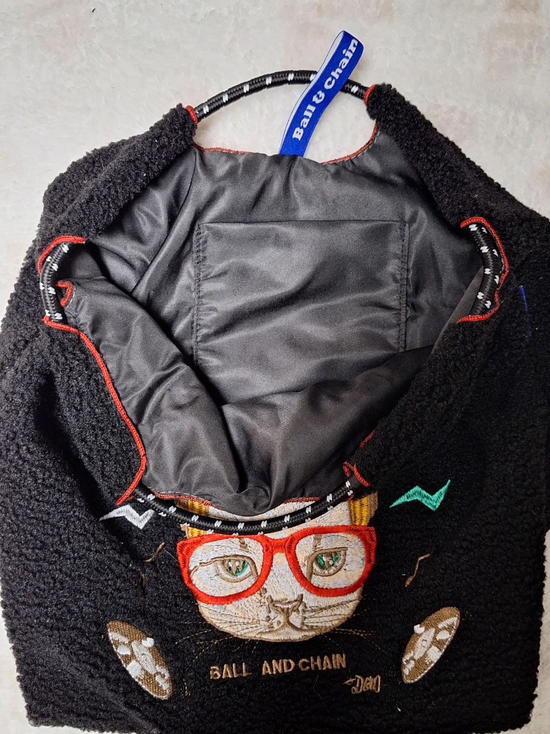 Black tote bag with cat graphic - photo 4