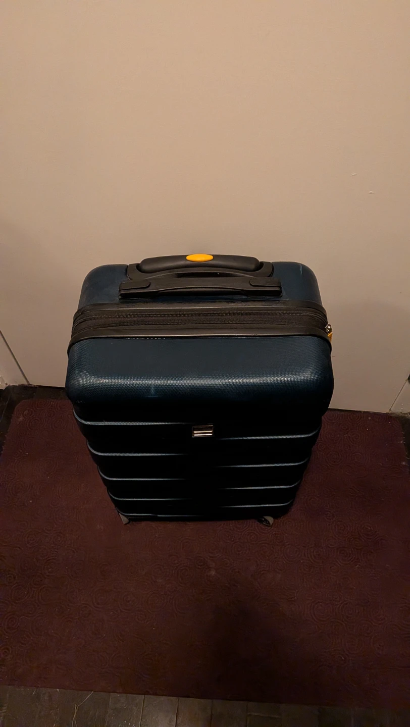 Lucas Hardside Carryon Luggage - photo 2