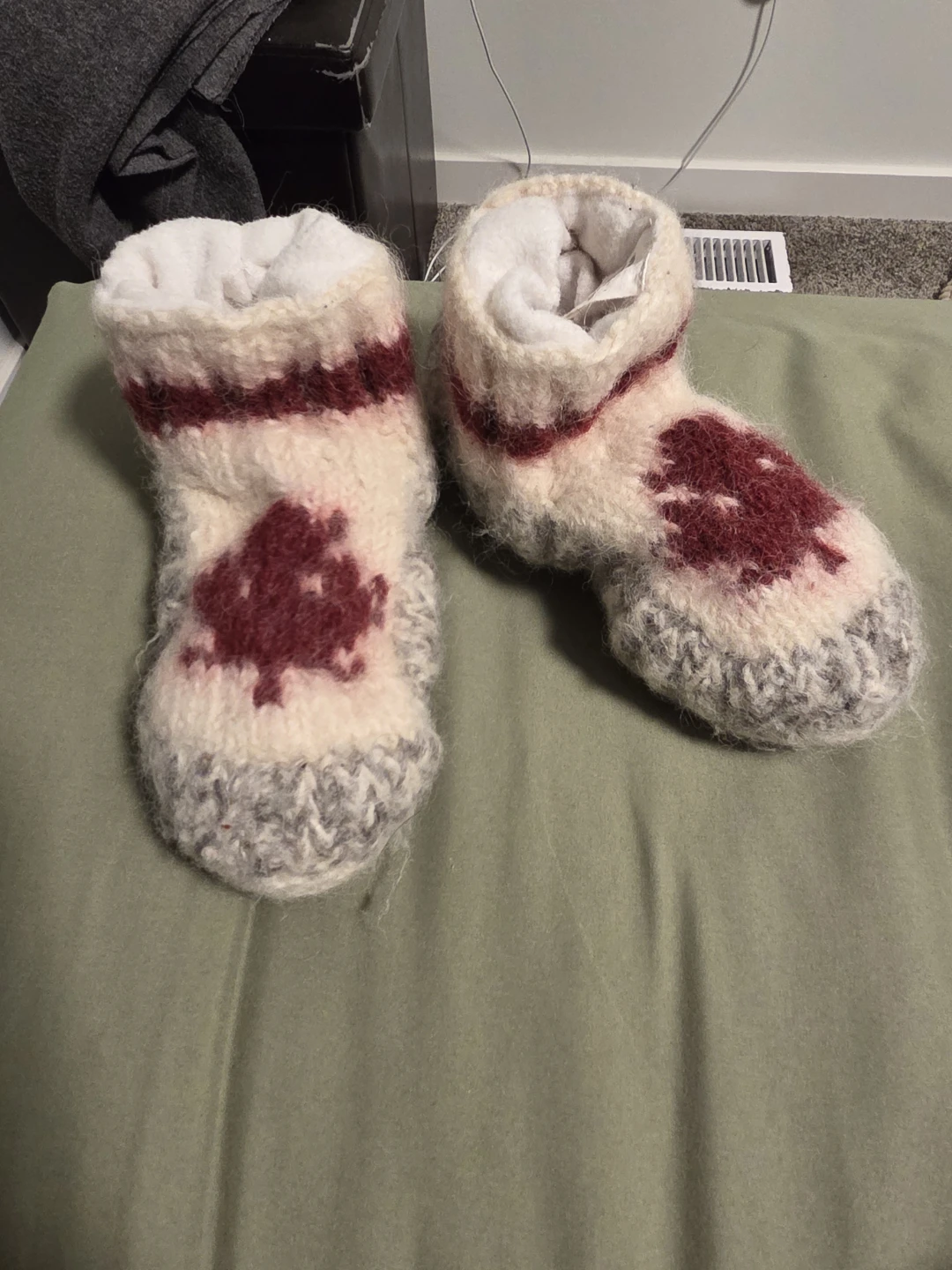 Handmade Wool Slippers with Maple Leaf Design