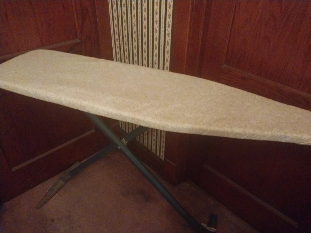 Vintage Ironing Board 🧡