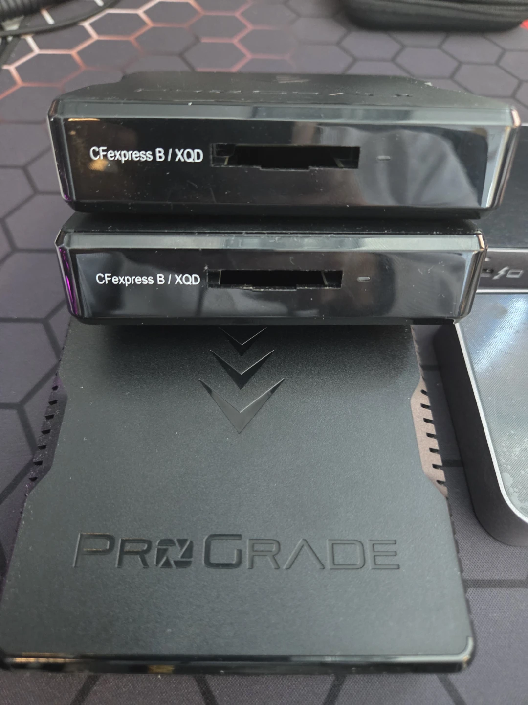 ProGrade CFexpress B/XQD Card Reader - Model PG04 - photo 4