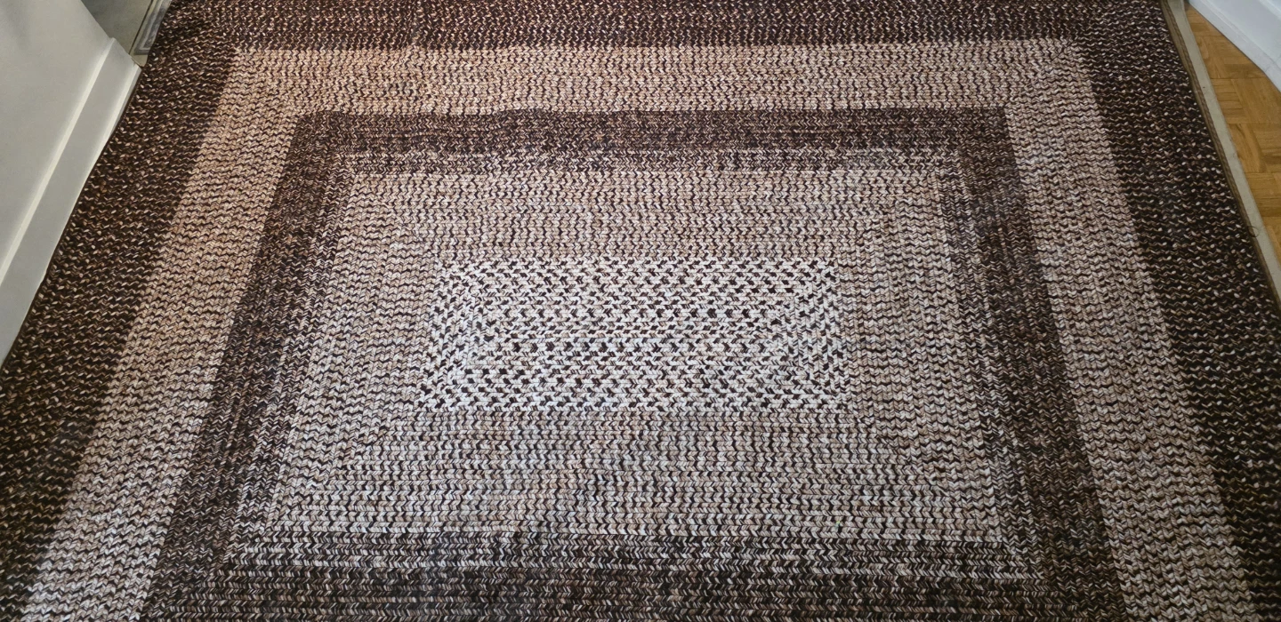 Braided Rug - 100% Polyester. Very lightweight - photo 2