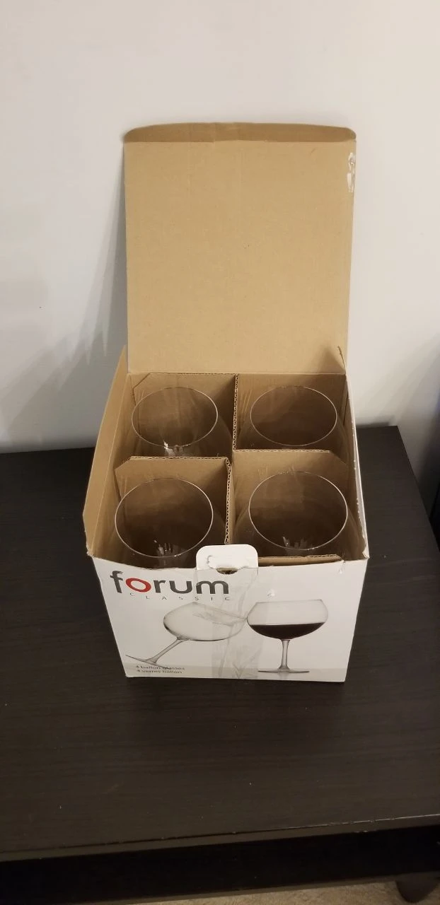 Forum Classic 4 Ballon Wine Glasses - New in Box - photo 2
