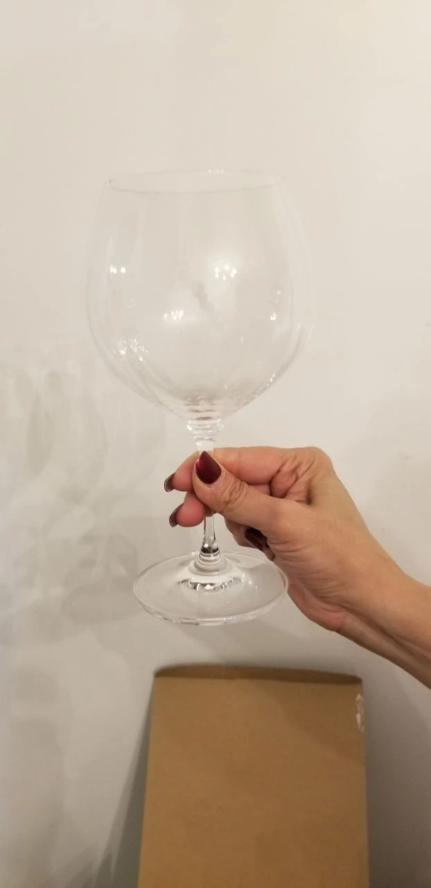 Forum Classic 4 Ballon Wine Glasses - New in Box - photo 3