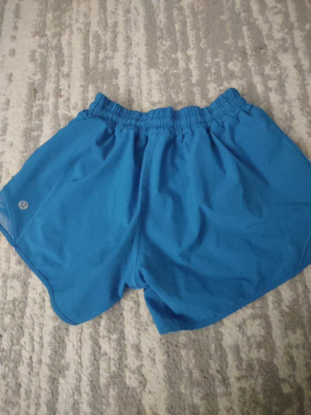 Lululemon hotty hot Shorts - size 4 - photo 5