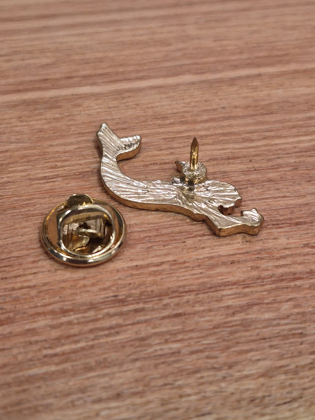 So Cute Mermaid Hat Lapel Pin Brand New without Tags - photo 3