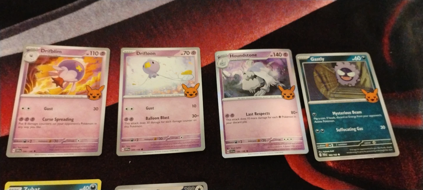 Pokémon Trading Cards - Assorted Lot