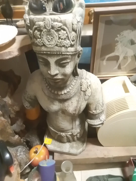 Life-size vishnu