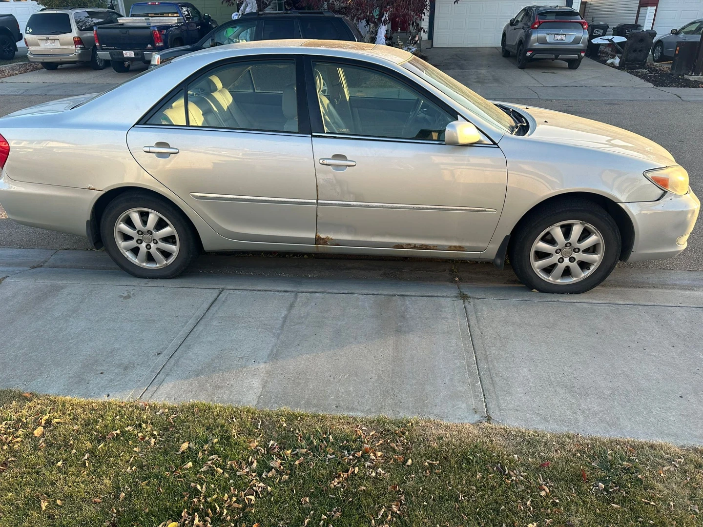 Toyota Camry XLE V6 Sedan