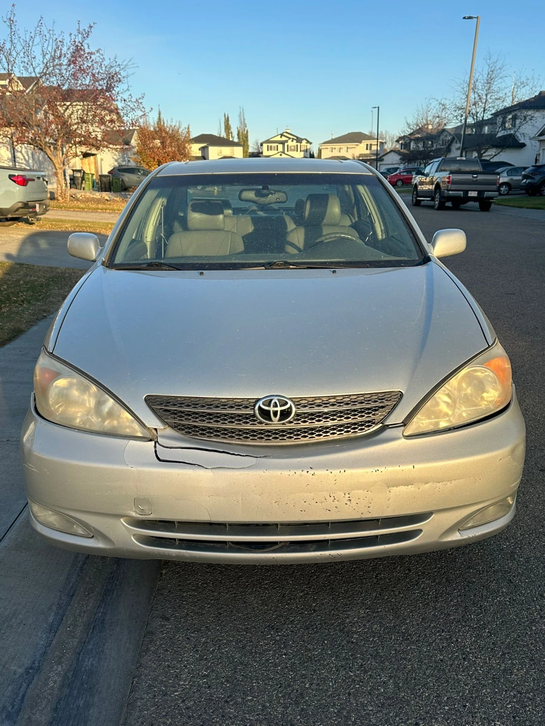 Toyota Camry XLE V6 Sedan - photo 4