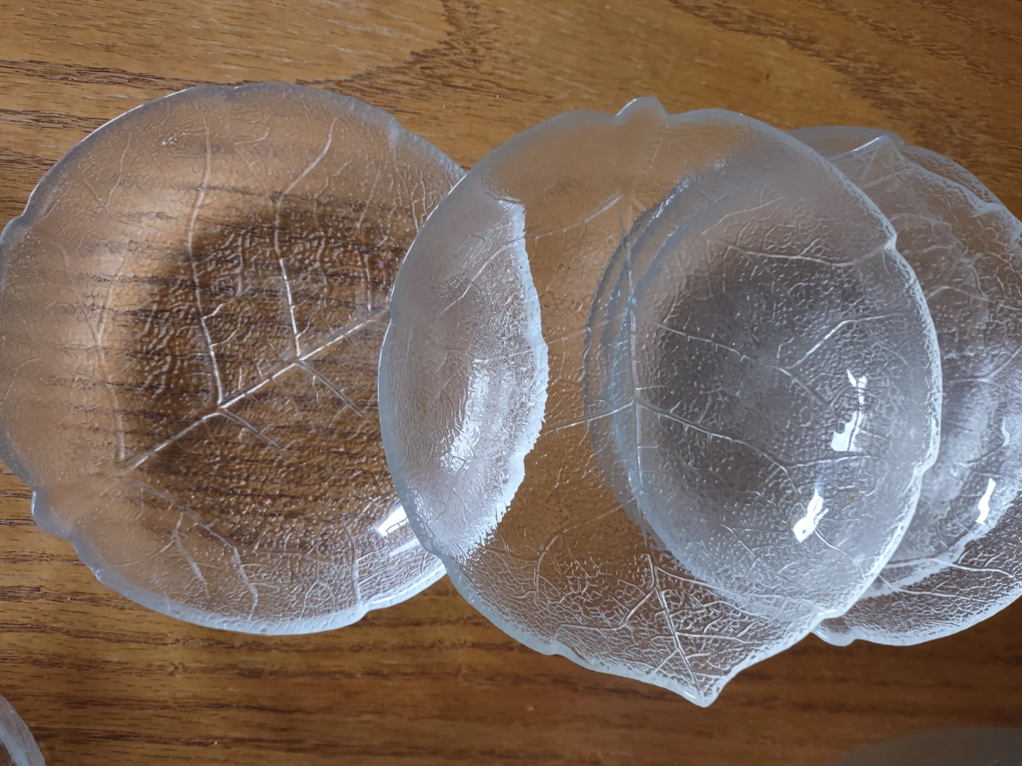 FREE: 11 Clear Glass Leaf Design Bowls - photo 4