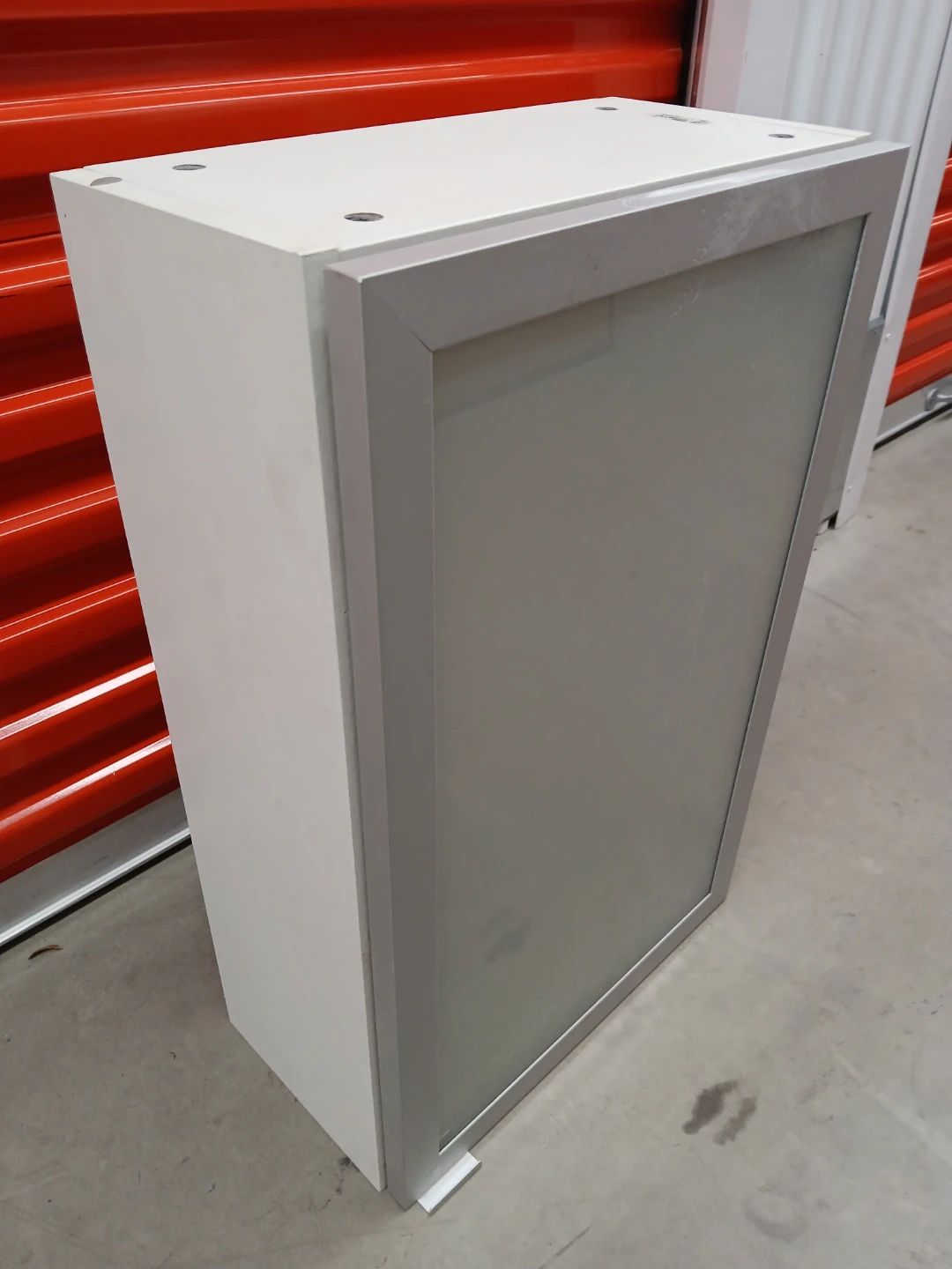 Medicine Cabinet with Frosted Glass Door - photo 3
