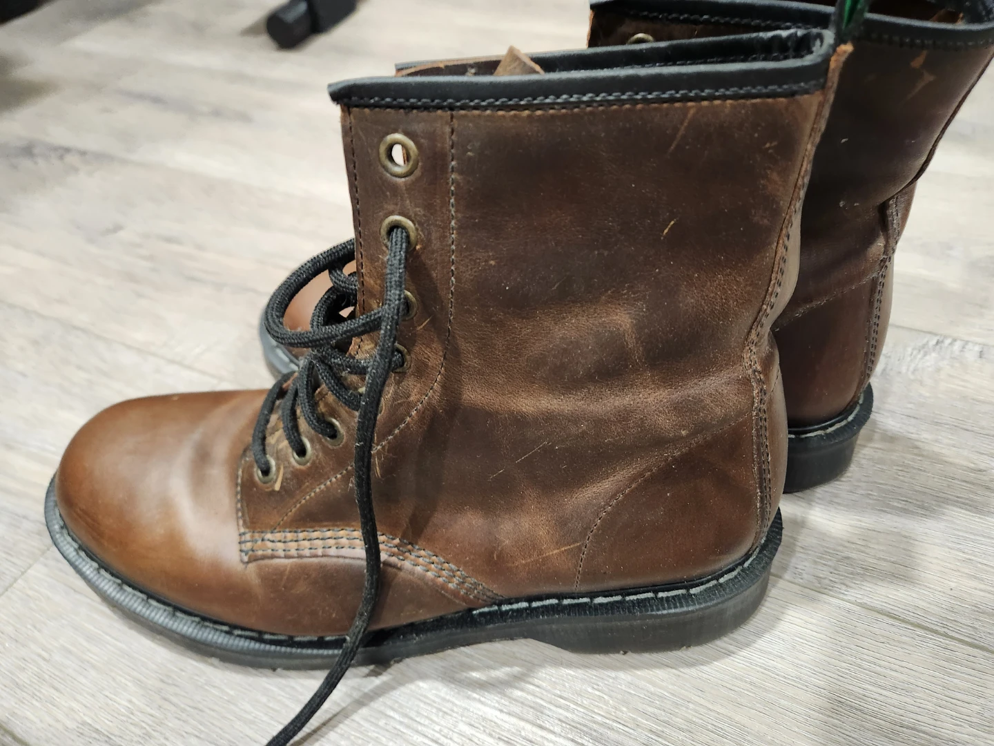 Solovair 8 Eye Derby Boots in Gaucho Crazy Horse leather.  - photo 4