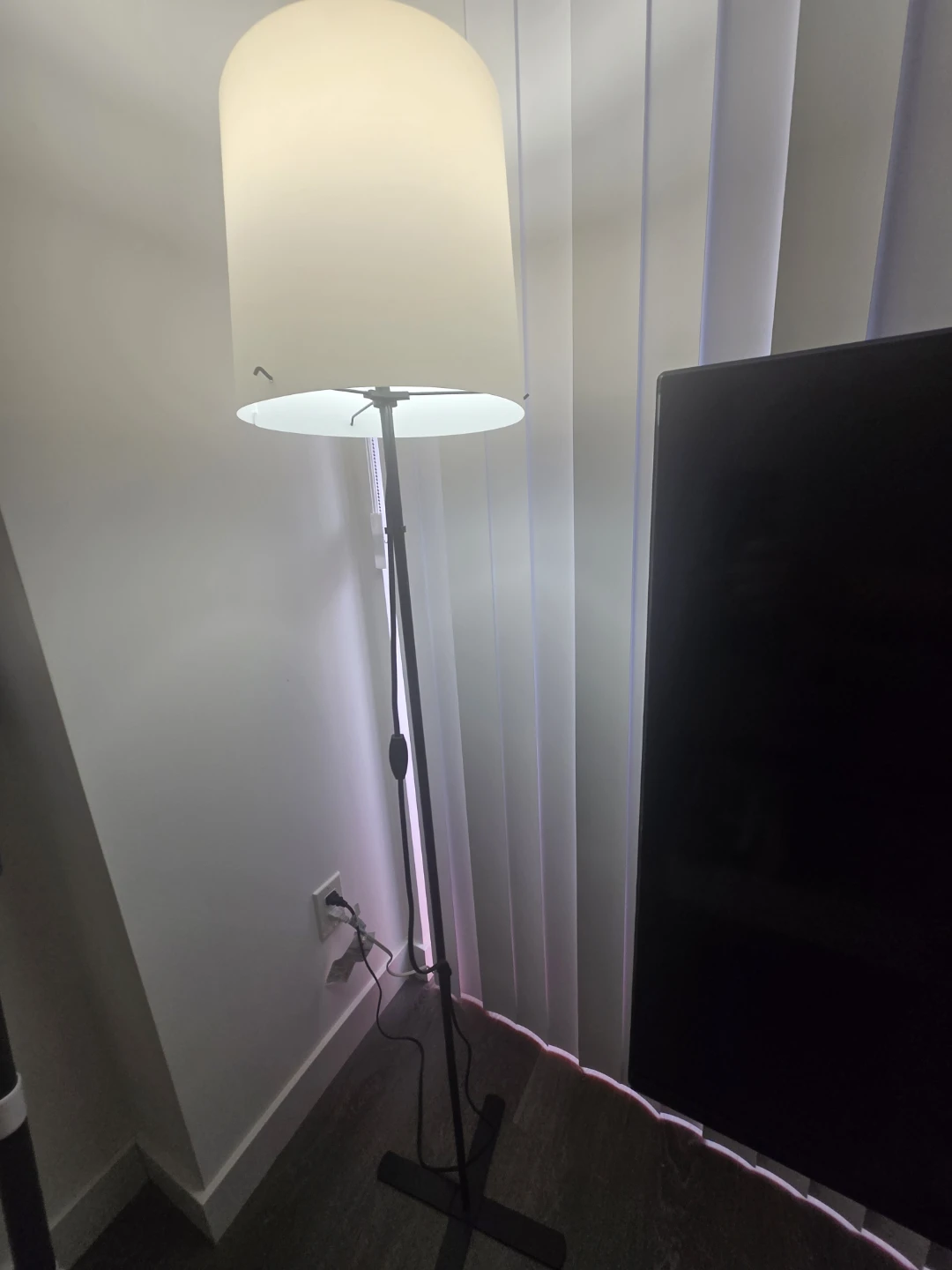 2 types of IKEA floor lamp with bulb altogether $25 - photo 2