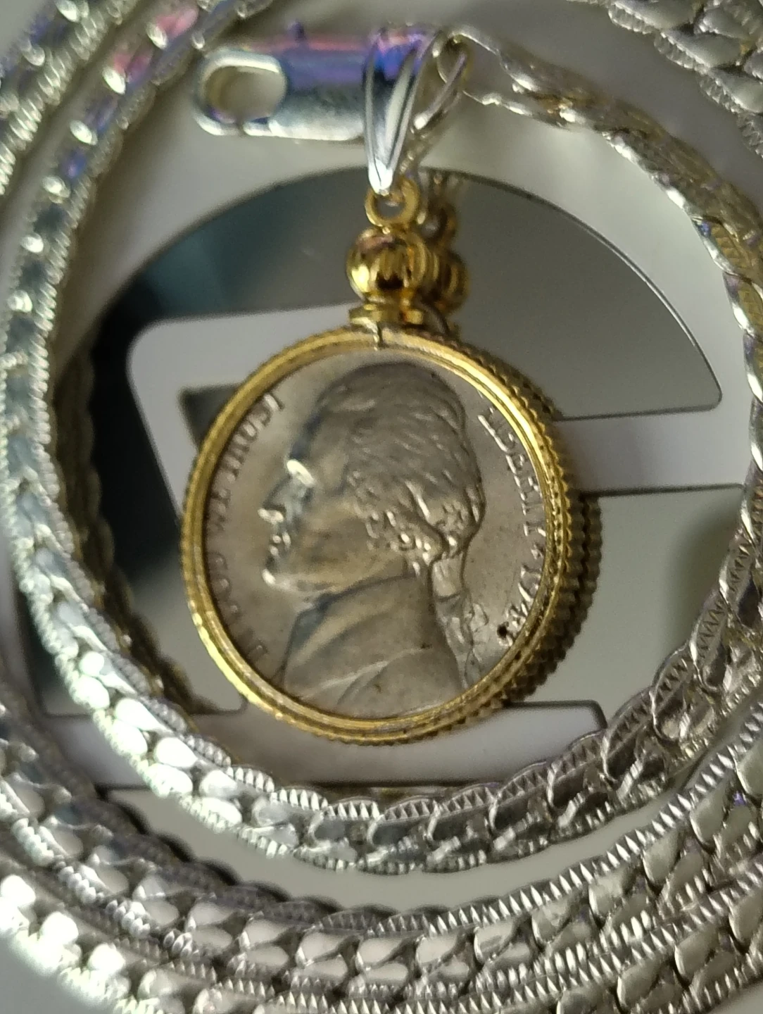collar plateado con moneda 1943 silver Jeferson nickel. - photo 2