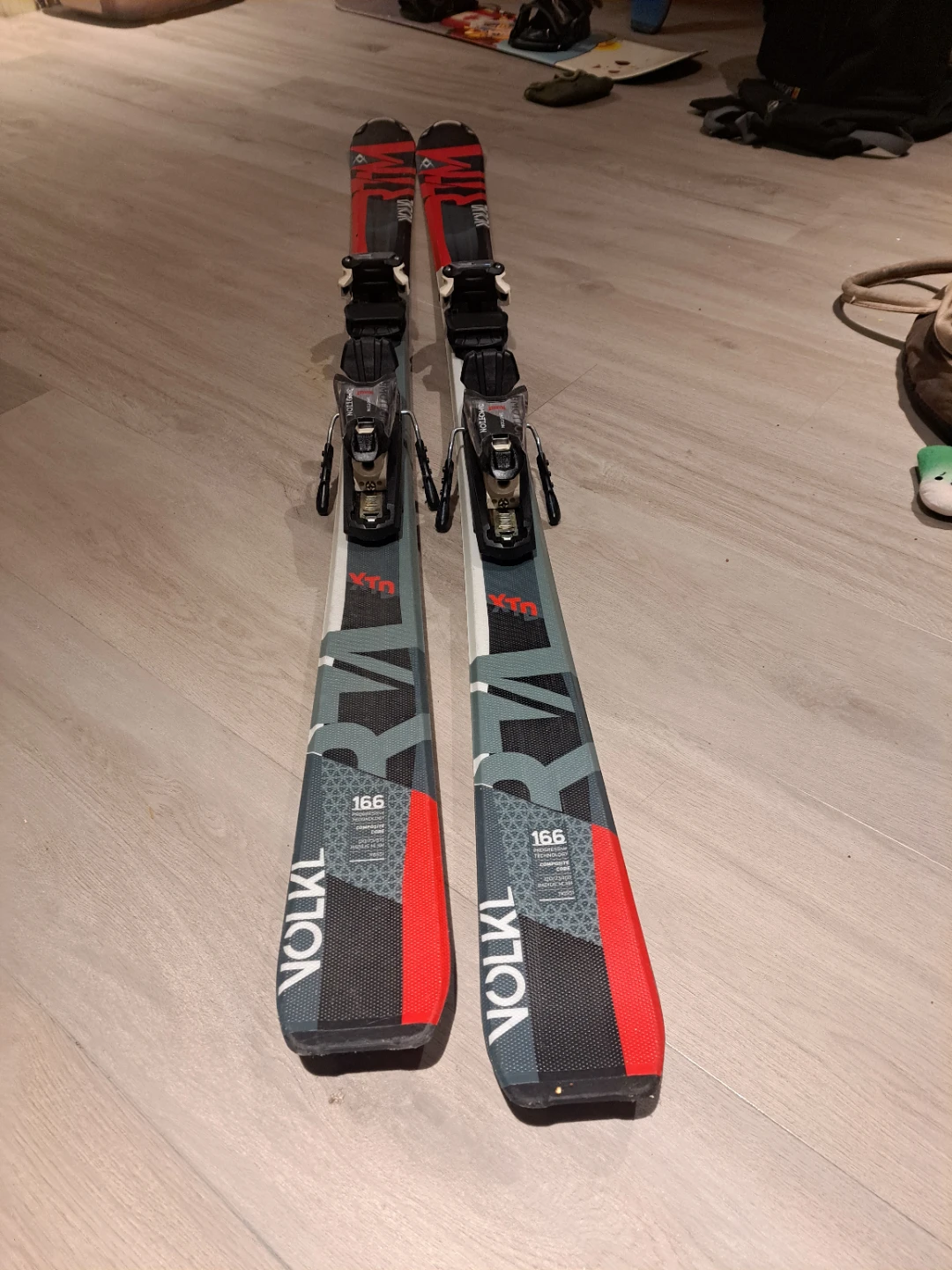 Volkl skis - photo 5