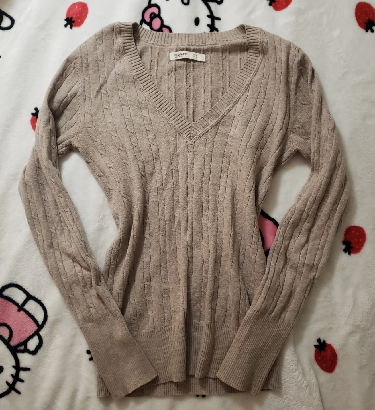 Old Navy Cable Knit V-Neck Sweater
