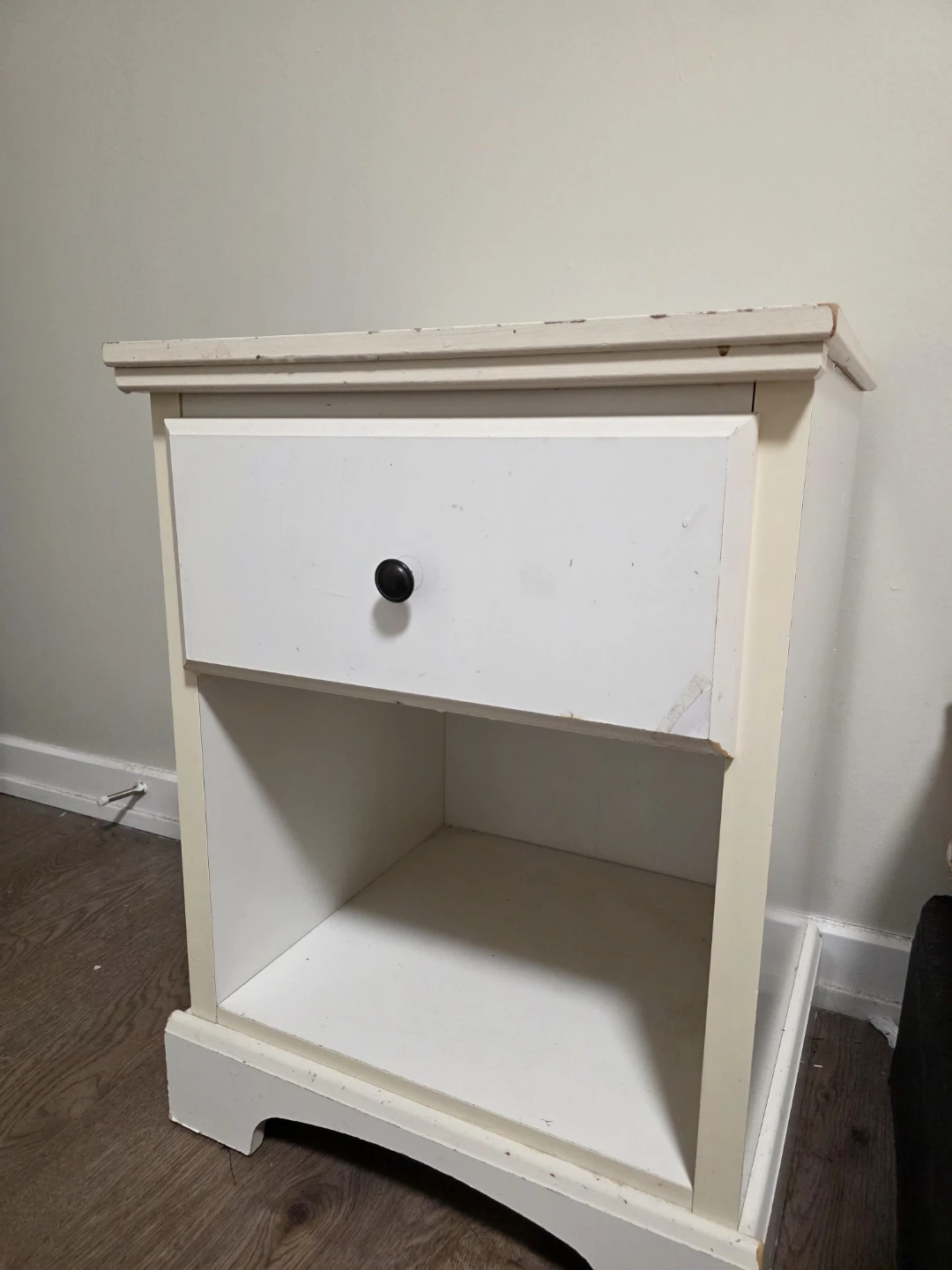 White Bedside Table with Drawer - photo 3