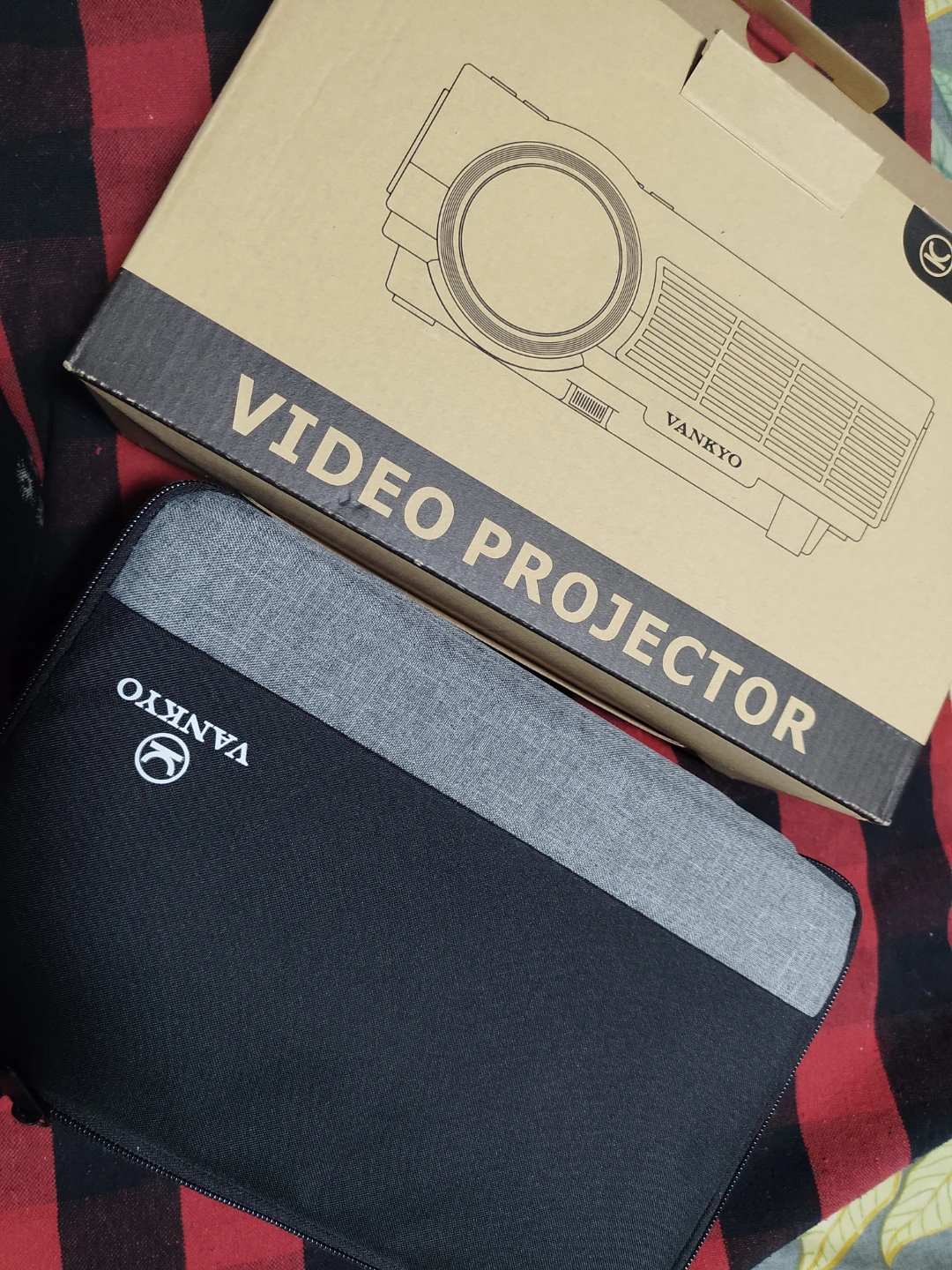 Vankyo Leisure 3W Video Projector w/ Case & Manual - photo 5