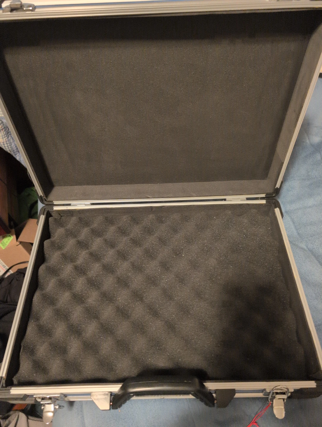 Blue Aluminum Carrying Case - photo 3