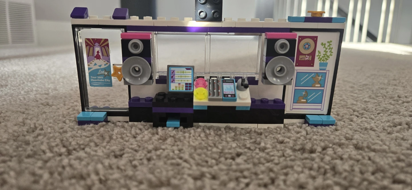 LEGO Friends Pop Star Recording Studio - photo 2