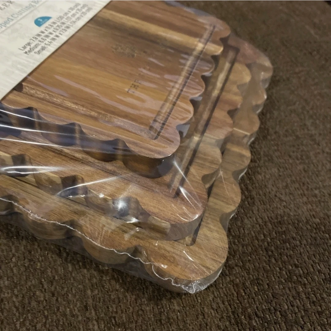 New Pioneer Woman Scalloped Cutting Boards (Set of 3) - photo 3