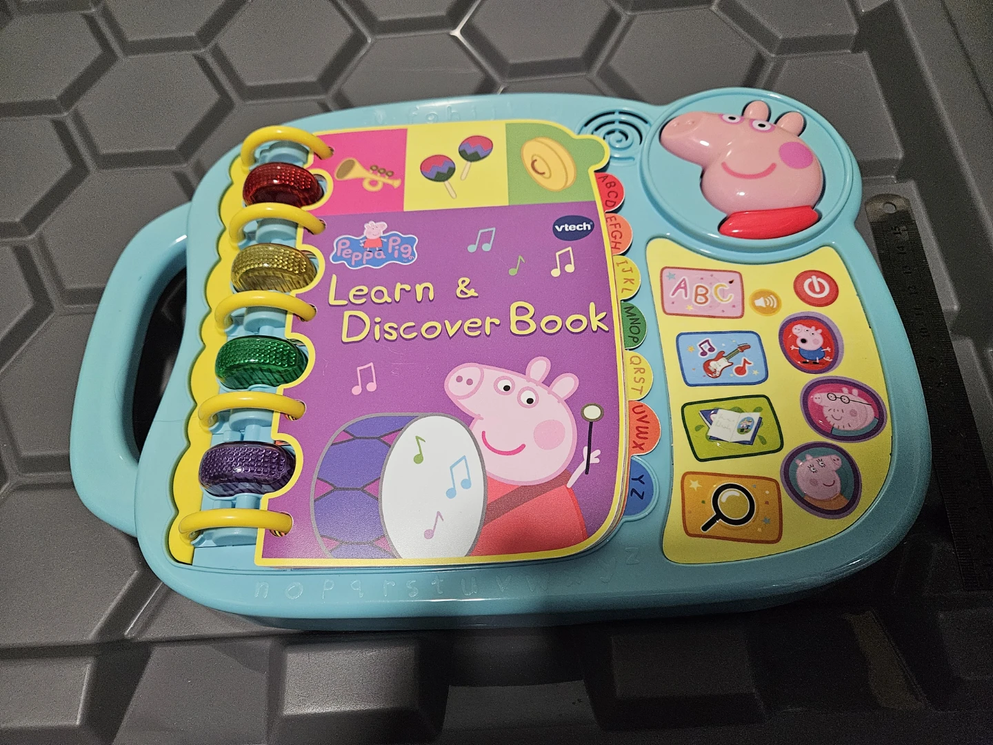VTech Peppa Pig Learn & Discover Book