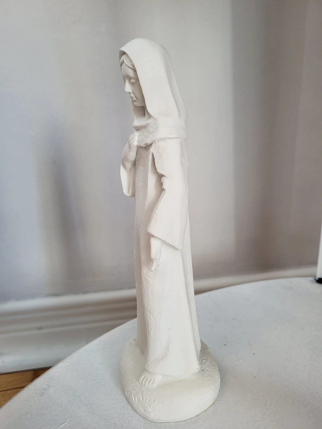 White Ceramic Nun Figurine - photo 3