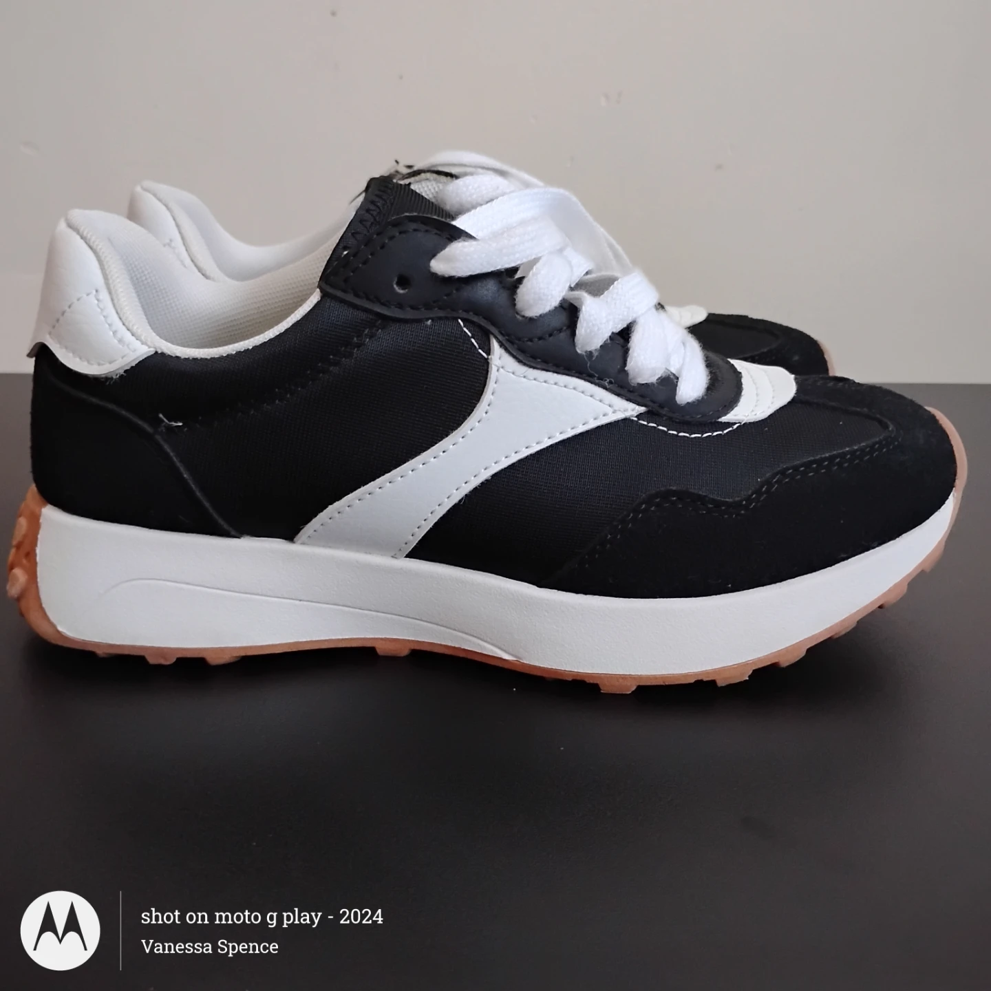 Time and Tru Black & White Sneakers - photo 4