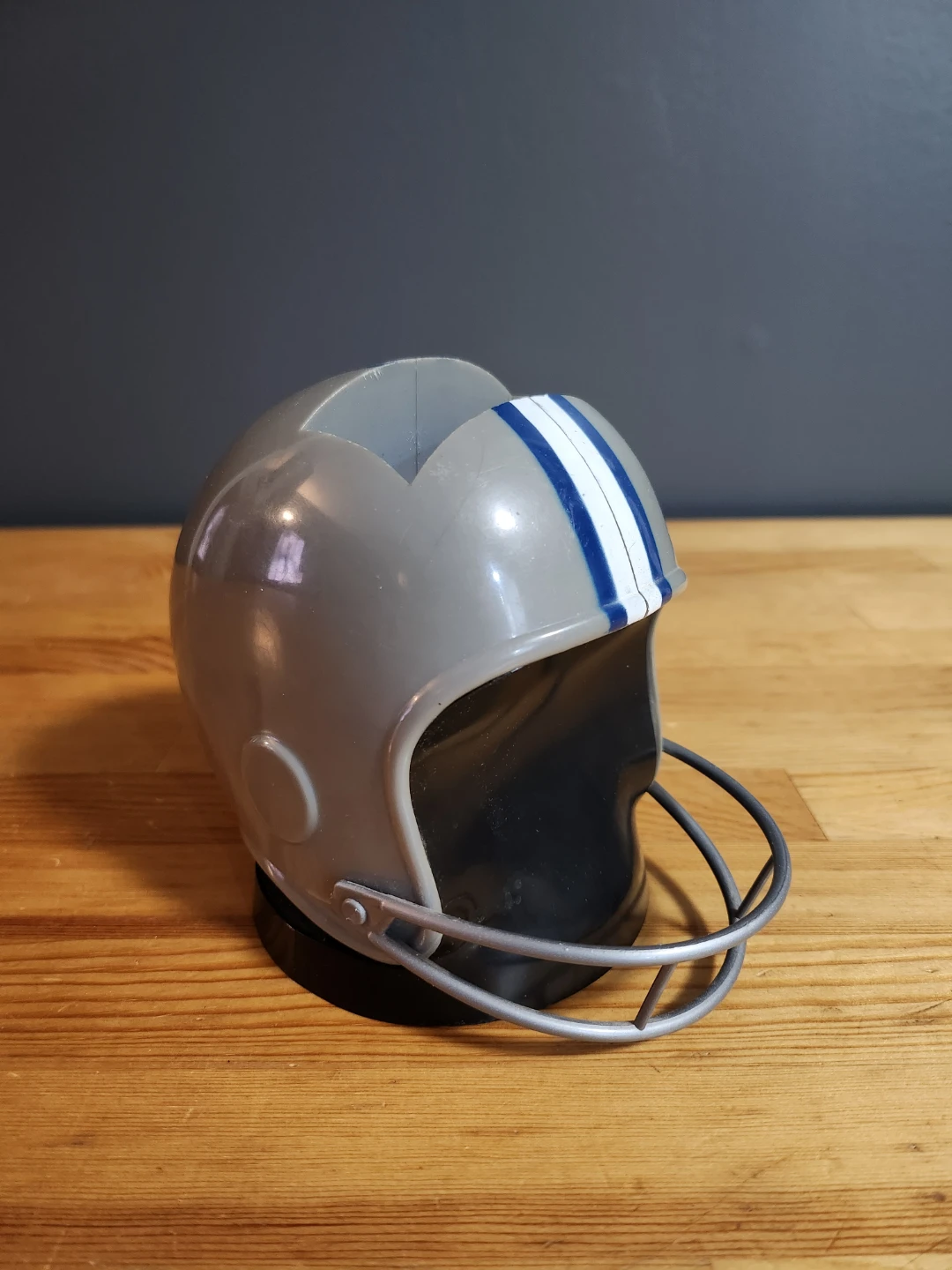 Football Helmet Desk Organizer - photo 2