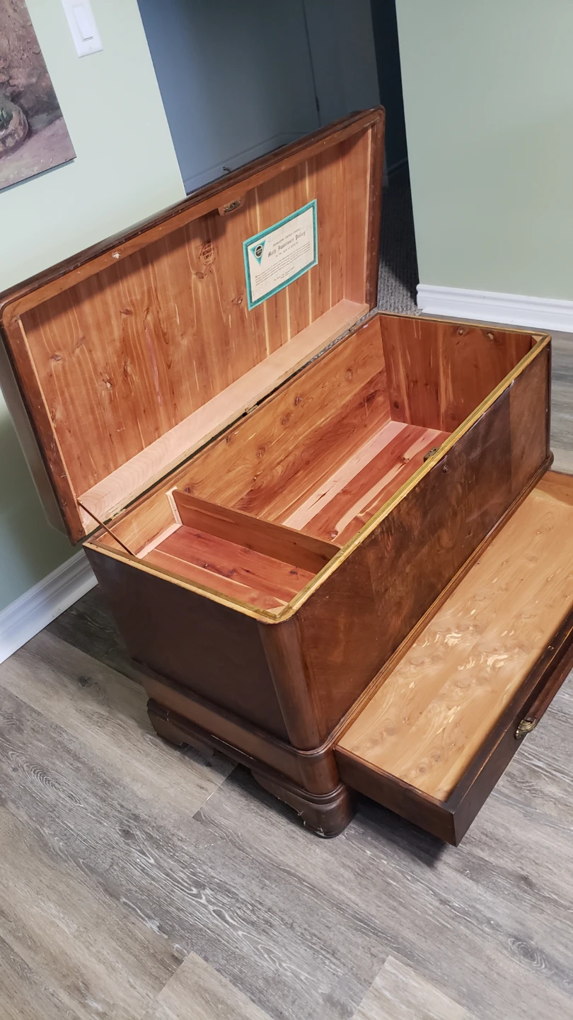 Heirloom Cedar Chest - photo 3