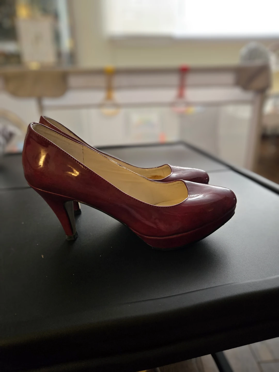 Naturalizer Red Patent Leather Heels - Size 9.5 - photo 2
