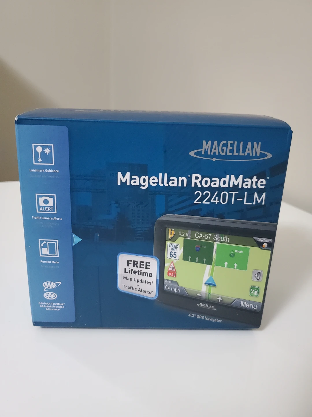 Magellan RoadMate 2240T-LM 4.3" GPS Navigator - New