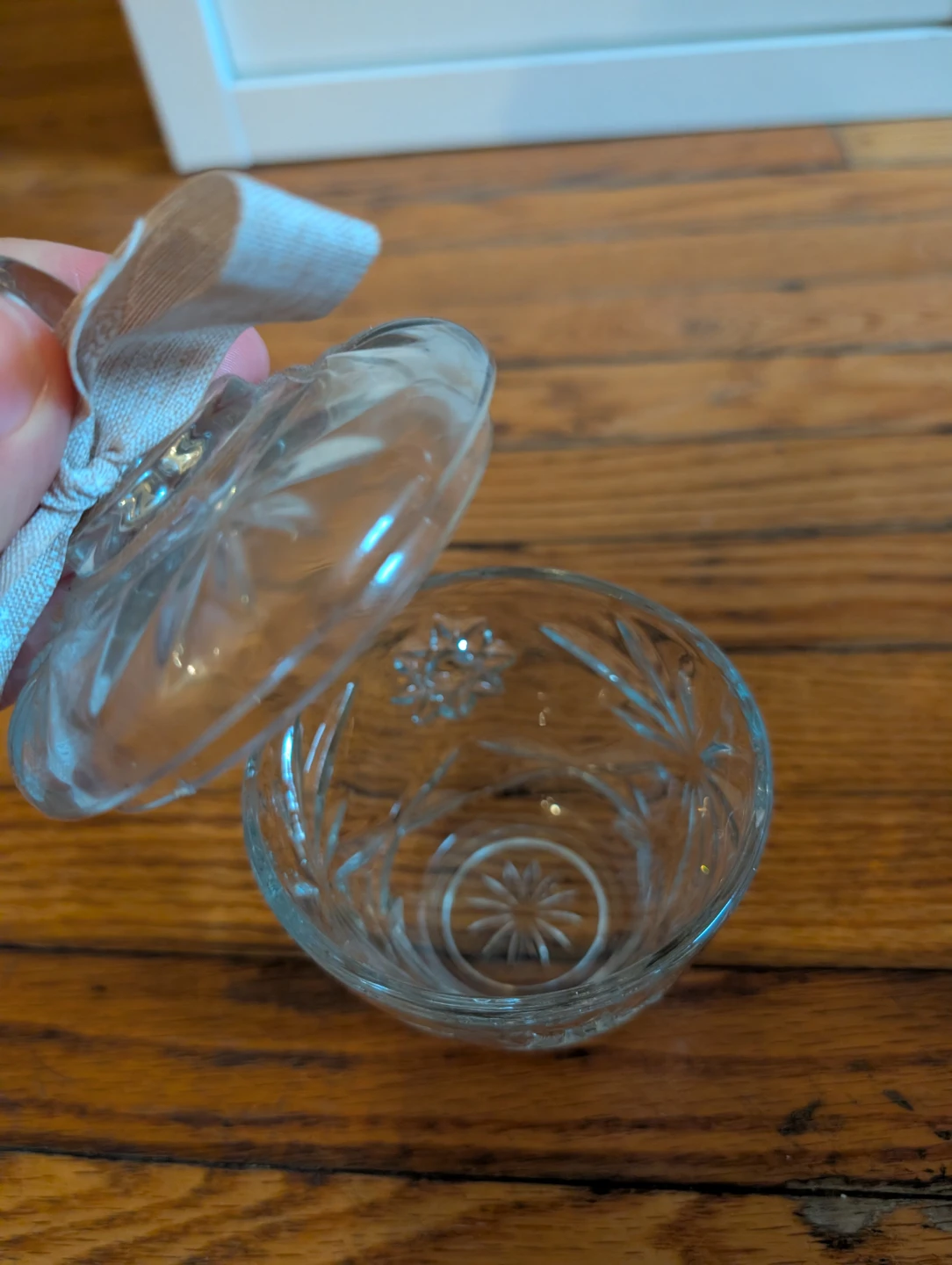 Small Clear Glass Dish with Lid - photo 2