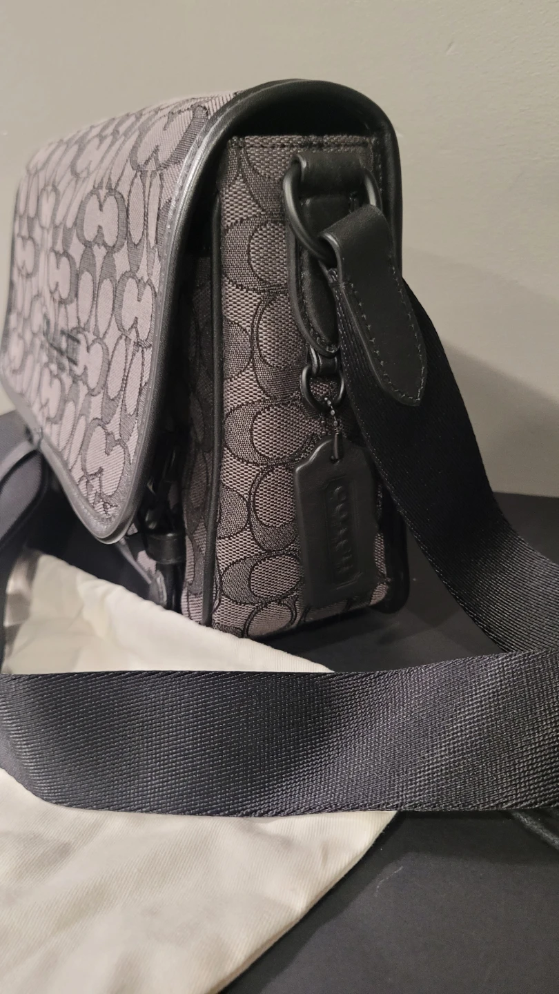Authentic Brand New Coach Messanger Bag. - photo 4