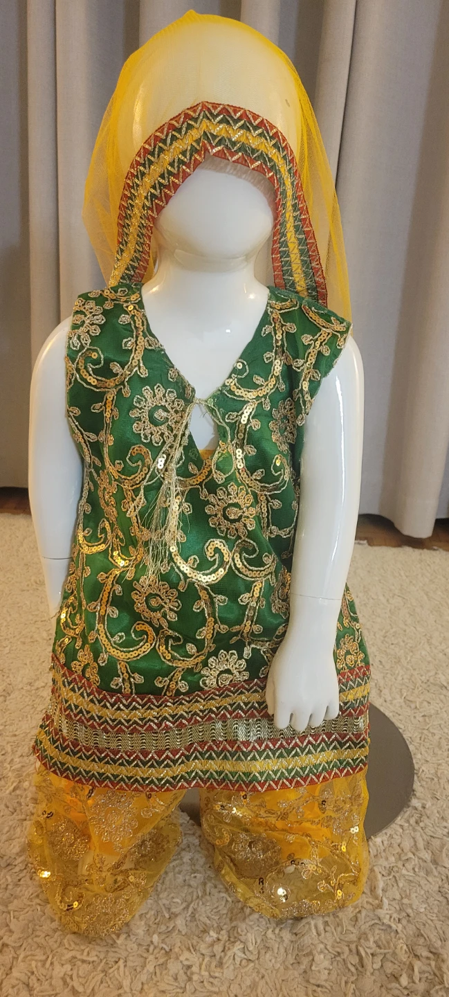 Embellished Green and Yellow Girls' Traditional Outfit - photo 3