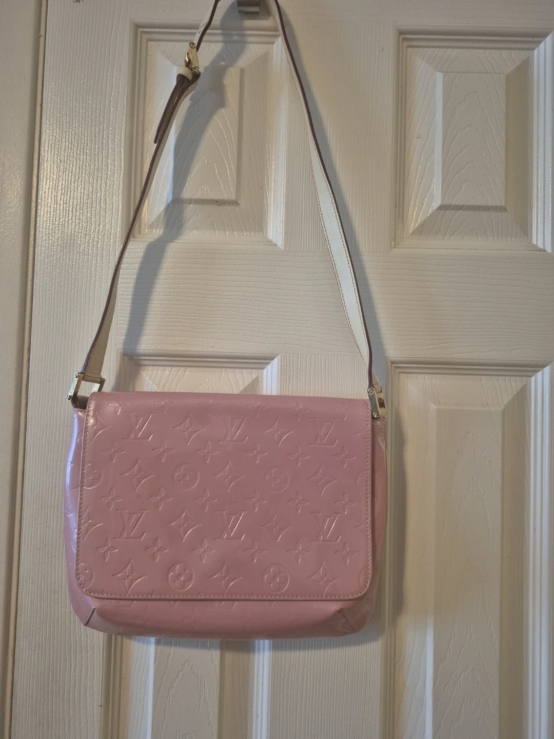 Pink Vernis Shoulder Bag with Pouch