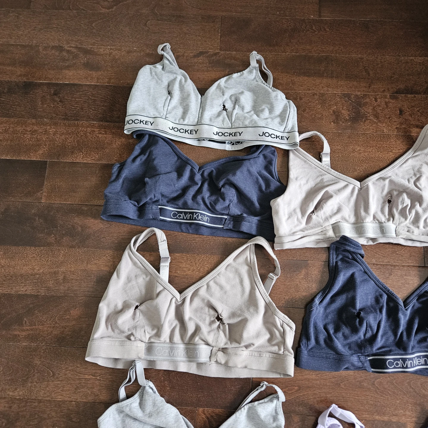 Pumping bra Bundle of Jockey & Calvin Klein Bras - photo 2