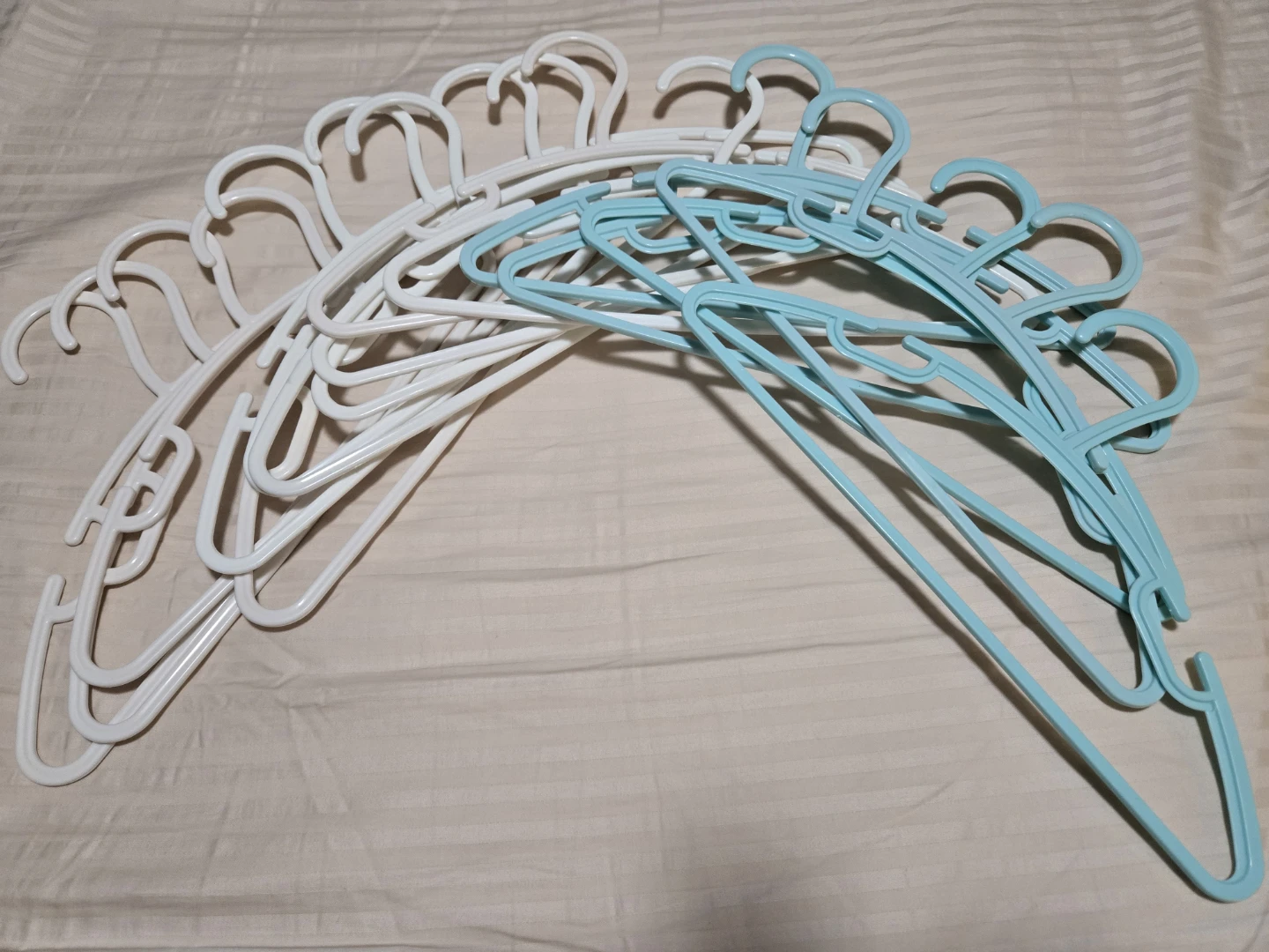 KIDS Clothes Hangers - White & Green