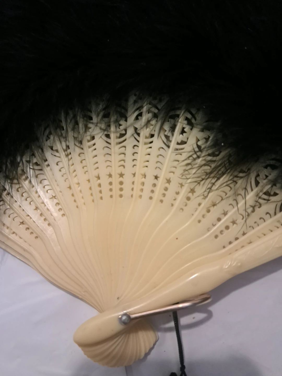Black Thick Feather Hand Fan - photo 3