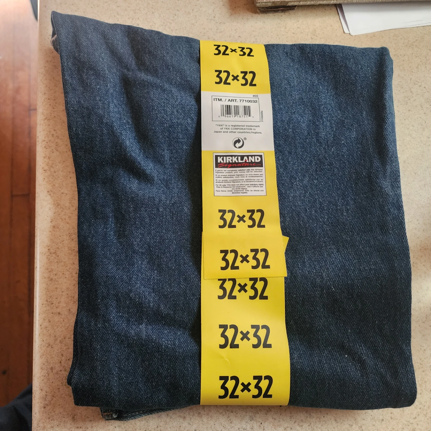 Kirkland Signature Men's Jeans 32x32 - photo 2