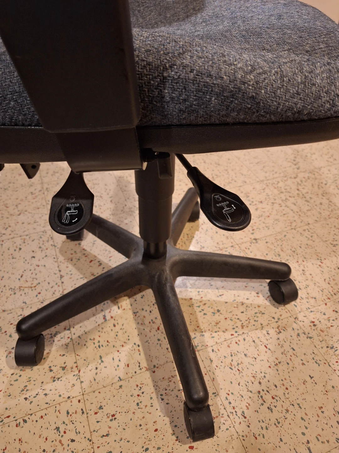 REDUCED Desk Chair - photo 2
