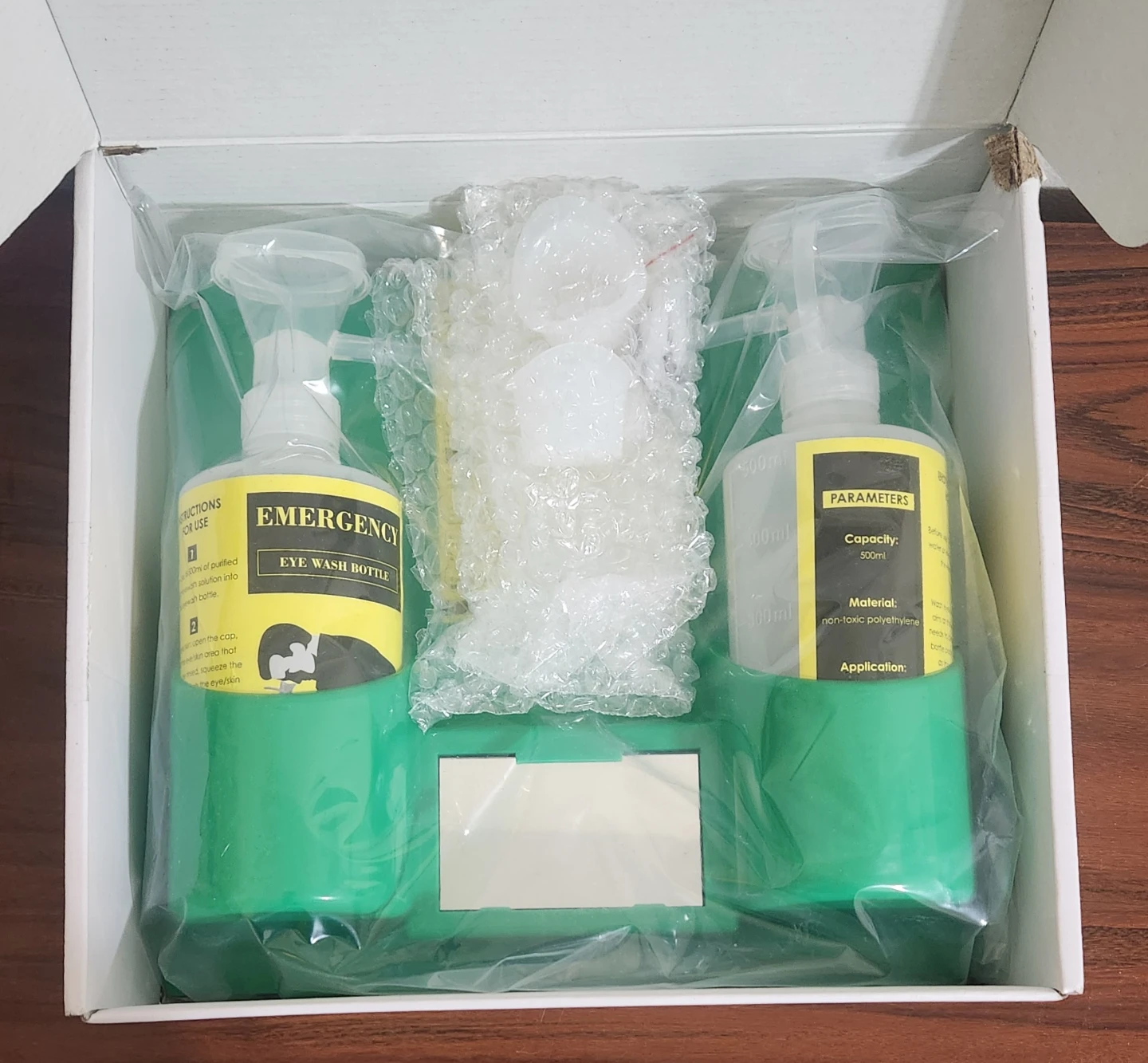 CGOLDENWALL Portable Emergency Eye Wash Station Kit