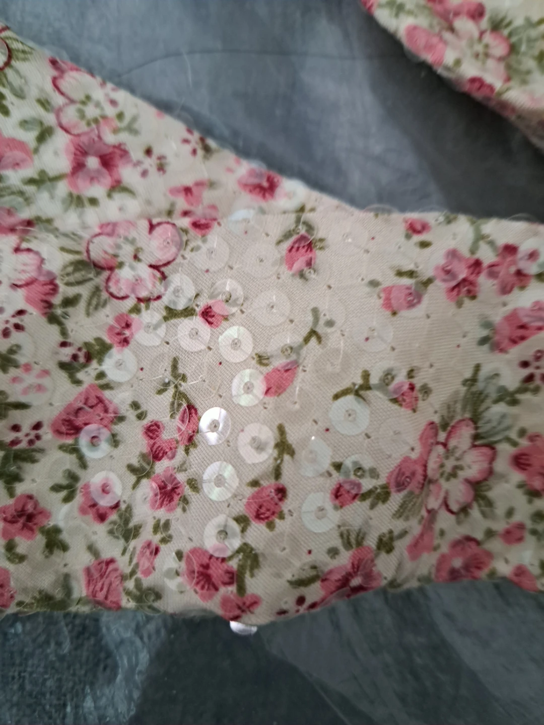 Sequin Floral Print Tie - Great Condition! - photo 2