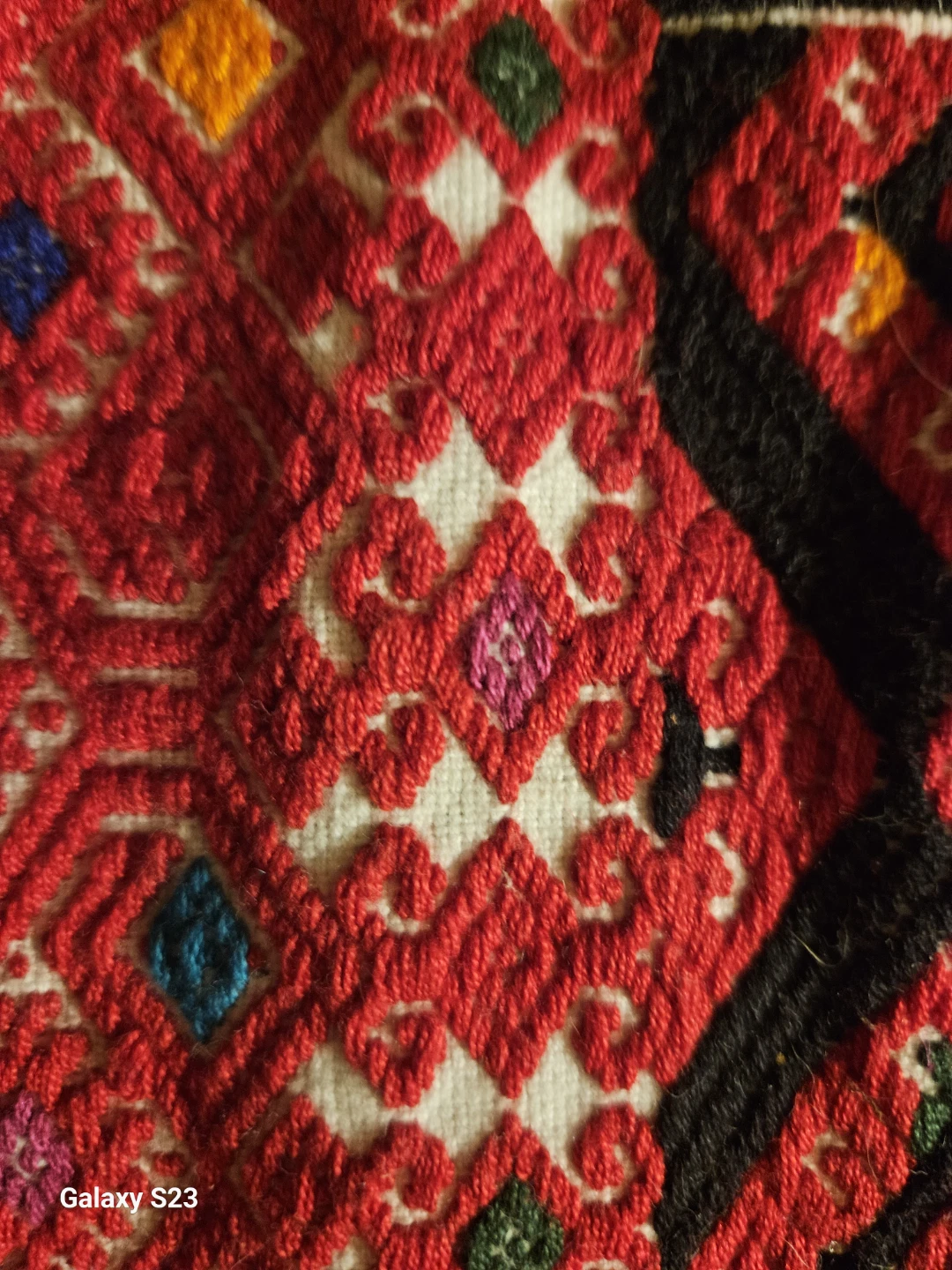 Handmade Embroidered Wall Hanging - Red & Black - photo 3