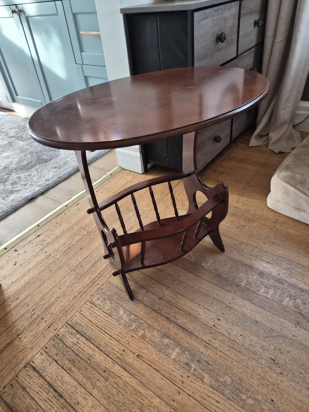 Vintage Mahogany Side Table with Magazine Rack - photo 5