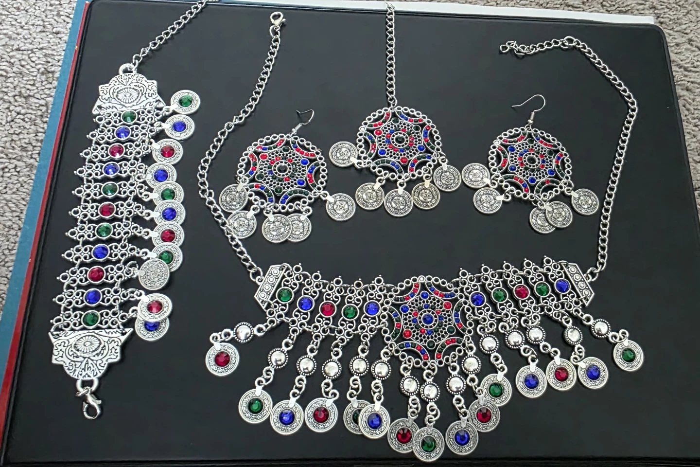 Silver Tone Afghan Style Jewelry Set - photo 3