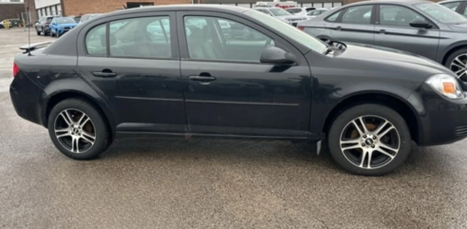 2010 Chevy cobalt LT - photo 3