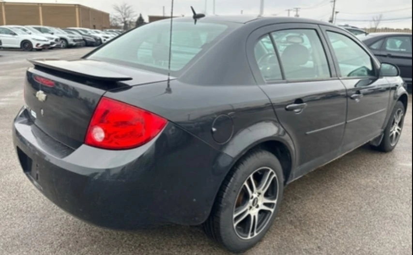 2010 Chevy cobalt LT - photo 4